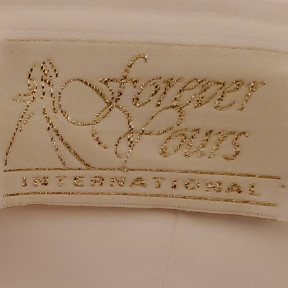 FOREVER YOURS BEADED WEDDING DRESS | SIZE 10 - Picture 8 of 9